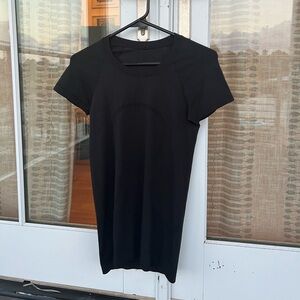 Lululemon black swiftly tech size 4